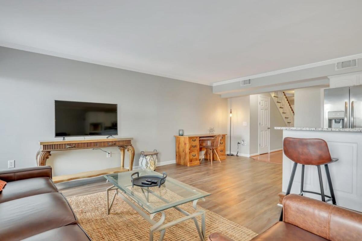 Eagle'S Nest - Spacious Loft Downtown - Near Gsu Statesboro Kültér fotó