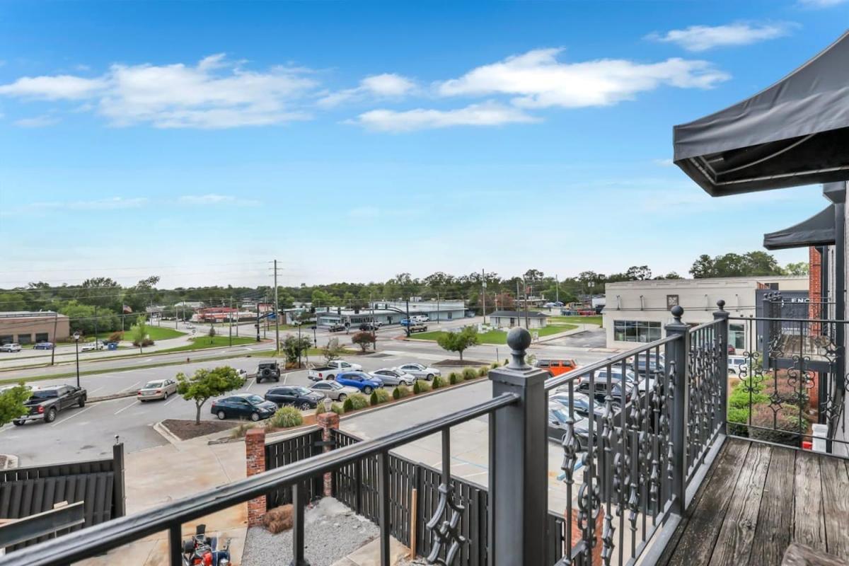 Eagle'S Nest - Spacious Loft Downtown - Near Gsu Statesboro Kültér fotó