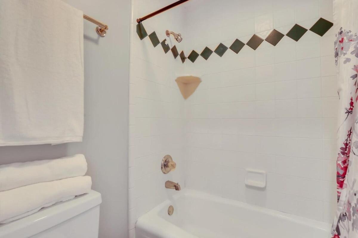 Eagle'S Nest - Spacious Loft Downtown - Near Gsu Statesboro Kültér fotó